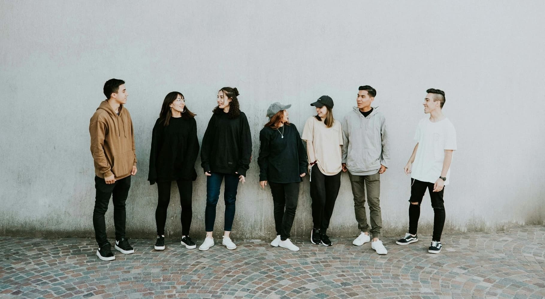  Join Uptiqué, be yourself.